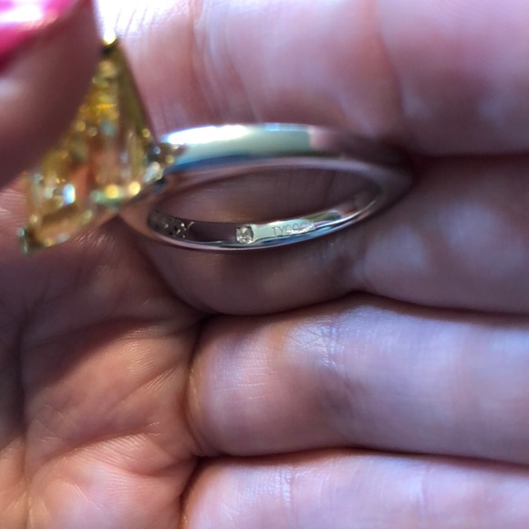 Ring - Picture 4 of 4